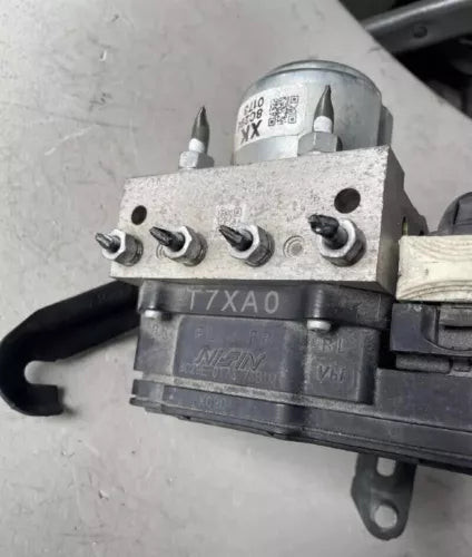 2016-2018 Honda HR-V ABS Anti-Lock Brake Pump Assembly US Market AWD AT CVT OEM used OEM ABS pump and module