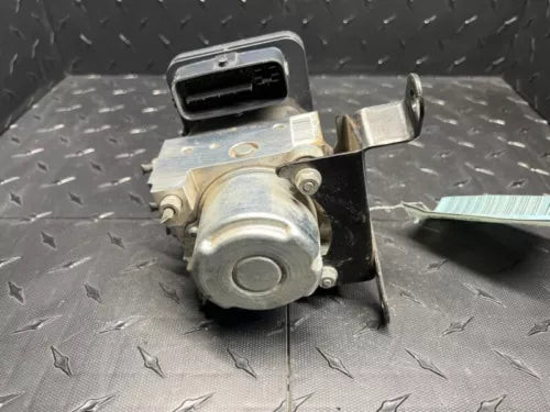 2005-2008 Toyota Tacoma ABS Anti-Lock Brake Pump Control Module Assembly 4X4 used OEM ABS pump and module