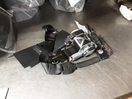 2016-2019 Ford EXPLORER RIGHT PASSENGER Seat Belt Retractor Assembly COLOR BLACK Used OEM seat belt assembly used OEM seat belt assembly