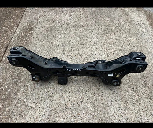 13-19 HYUNDAI SANTA FE FWD REAR SUSPENSION CROSSMEMBER SUBFRAME OEM used OEM rear subframe and crossmember