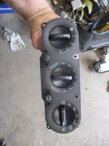 2007-2010 Ford Explorer AC Heater Temperature Climate Control Assembly OEM used OEM A/C climate control module