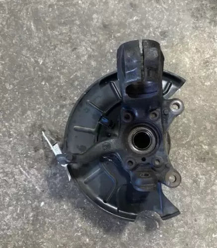 2014 - 2022 VOLKSWAGEN PASSAT REAR LEFT SUSPENSION OEM SPINDLE KNUCKLE & HUB used OEM steering knuckle