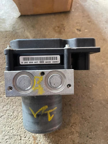 2009-2013 BMW 335i ABS Anti-lock Brake Pump Assembly OEM BOSCH AWD used OEM ABS pump and module