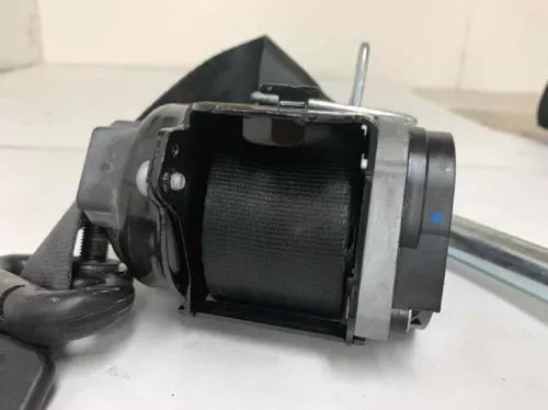 2013-2018 Ford Focus Right Passenger side Seat Belt Retractor Assembly OEM 13-18 Used used OEM seat belt assembly