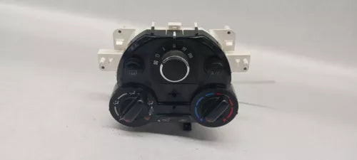 2015-2019 Nissan Versa AC Heater Control Assembly OEM used OEM A/C climate control module
