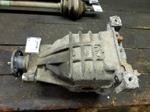 2001-2006 Hyundai Santa Fe 2.7L Rear Differential Carrier Assembly Used OEM rear differential carrier used OEM rear differential carrier