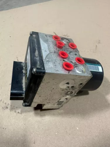 2015 Dodge Ram Truck 3500 ABS Anti Lock Brake Pump Module Assembly used OEM ABS pump and module