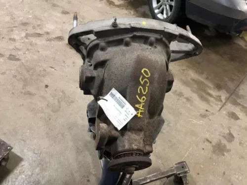 2007-2014 Ford Expedition 3.73 Ratio Rear Axle Differential Carrier Assembly Used OEM differential carrier used OEM differential carrier