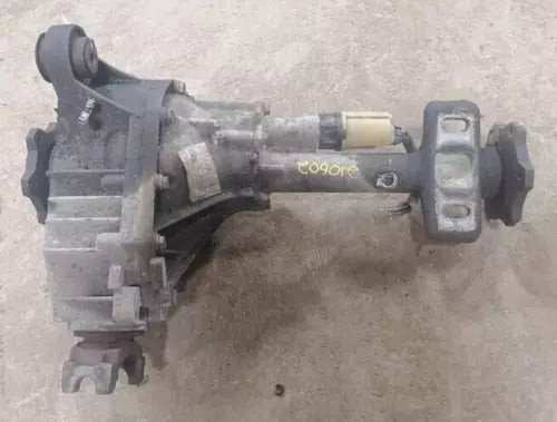 1999-2007 GMC Yukon Sierra 1500 Front Axle Differential Carrier 3.73 Ratio OEM used OEM differential carrier