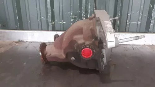 2007-2014 Ford Expedition 3.31 Ratio Rear Axle Differential Carrier Assembly Used OEM differential carrier used OEM differential carrier