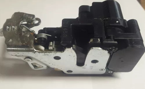 FORD FREESTAR MERCURY MONTEREY 2004-2007 LIFTGATE TRUNK LOCK 6F2Z-1743150-A OEM used OEM liftgate or tailgate