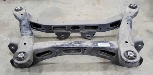 15 - 17 Chrysler 200 FWD Rear Crossmember Subframe OEM 68165808AF used OEM rear subframe and crossmember