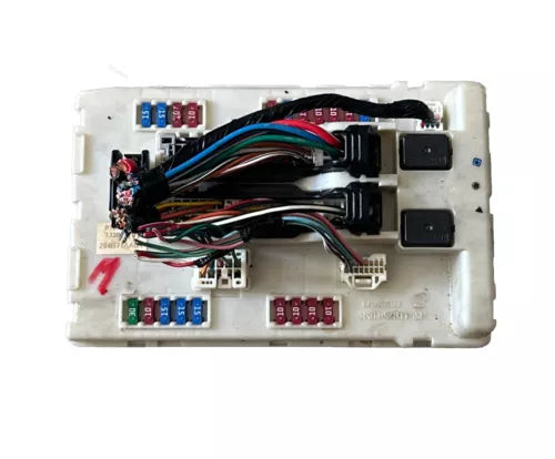 2007- 2010 Nissan Altima Murano Maxima FUSE BOX IPDM BCM 284B7-1AA0A used OEM body control module