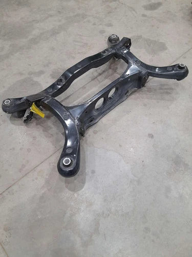 14-22 Toyota Highlander Rear Suspension Crossmember Subframe OEM 512060E042 used OEM rear subframe and crossmember