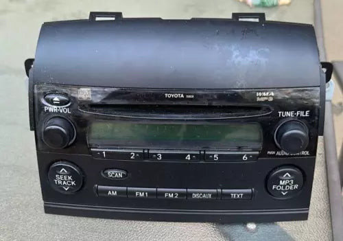2006-2008 Toyota Sienna Radio Display Receiver Fujitsu Ten ID 11809 radio face used OEM infotainment display