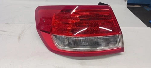 2010 2011 2012 Lincoln MKZ Rear Left Driver Side Tail Light Assembly Oem used OEM tail light