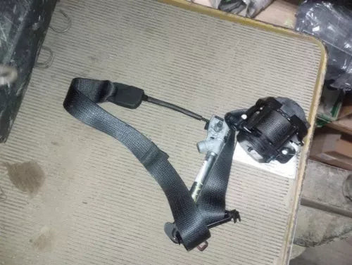 2017-2022 Jeep Cherokee Front Right Passenger Seat Belt Retractor Assembly Black used OEM seat belt assembly