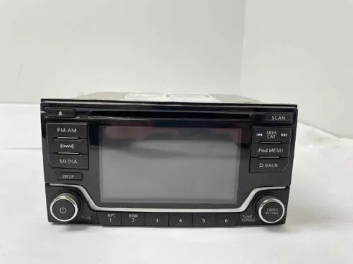 2017-2019 Nissan Sentra AM-FM-CD Radio Receiver 5.0 Display Screen W/O NAV Oem used OEM infotainment display