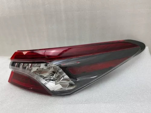 2018-2024 Toyota Camry Right Passenger Side Quarter Panel Tail Light Assy Oem used OEM tail light