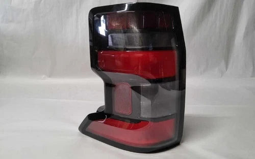 2022 2023 NISSAN FRONTIER RIGHT PASSENGER SIDE TAIL LIGHT ASSEMBLY OEM used OEM tail light