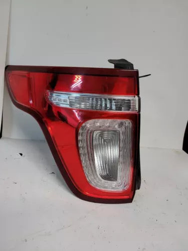 2013-2015 Ford Explorer Rear Left Driver Side Tail Light Police Package Oem used OEM tail light