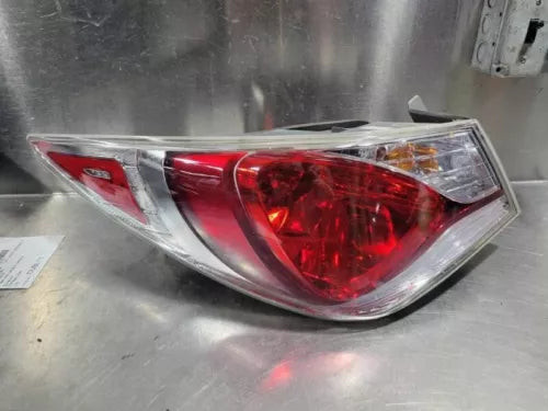 2011-2014 Hyundai Sonata Rear Left Driver Side Tail Light Assembly Oem used OEM tail light