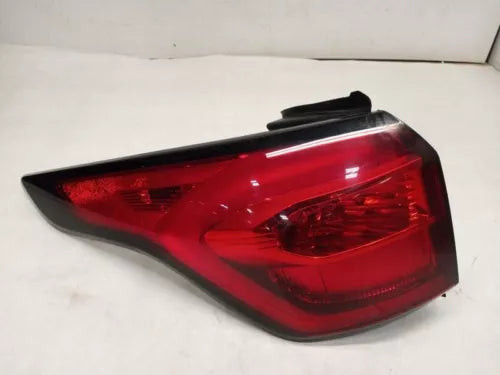 2019 Ford Escape Rear Left Driver Side Tail Light Assembly Bright Red Lens Oem used OEM tail light