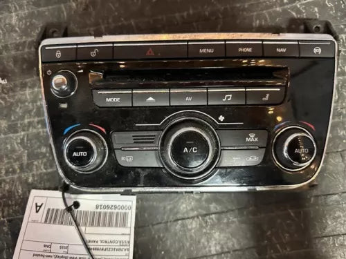2013-2017 Jaguar XJ Radio Receiver Display Assembly Non-Heated Windshield Oem used OEM radio receiver