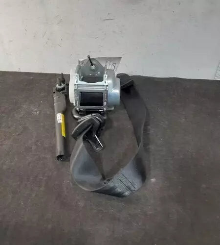 2018-2021 Ford Ecosport Front Left Driver Seat Belt Retractor Assembly Black Oem used OEM seat belt assembly