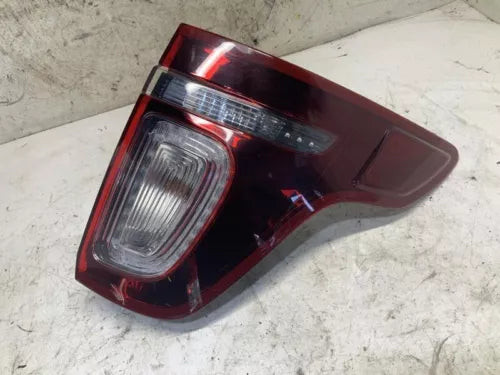 2013-2015 Ford Explorer Rear RH Passenger Side Tail Light W/O Police Package Oem used OEM tail light