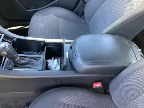 2013-2019 Ford Taurus Front Floor Center Console Black Oem used OEM center console