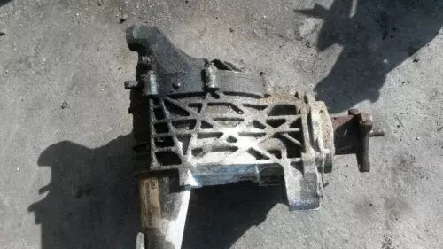 2005-2006 Cadillac SRX Rear Differential Carrier Assembly 3.90 Ratio OEM Used used OEM rear differential carrier