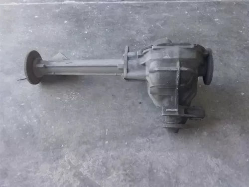 2004-2005 Ford F150 Pickup Front Axle Differential Carrier Ratio 3.73 OEM used OEM differential carrier