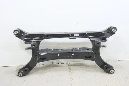 2021 - 2024 KIA K5 FWD REAR SUBFRAME UNDERCARRIAGE CROSSMEMBER CRADLE OEM used OEM rear subframe and crossmember