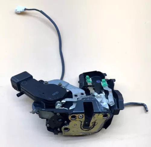 Toyota Camry Sedan Front Passenger RH Door Latch Power Lock Actuator 97-01 OEM used OEM door lock latch