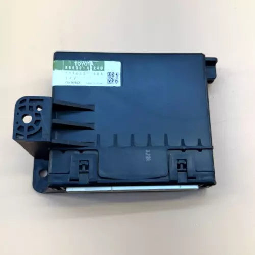 Toyota RAV4 AC Amplifier Climate Control Module OEM 2006 2009 88650-42240 used OEM A/C climate control module