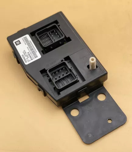 CHEVY COLORADO GMC CANYON BCM BCU BODY CONTROL MODULE L2C0021R 2004-2007 OEM used OEM body control module