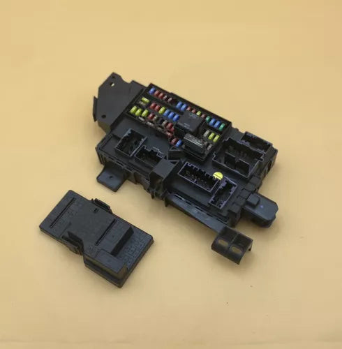 Ford F250 F350 SUPER DUTY FUSE JUNCTION BCM BOX RELAY 08-10 7C3T-15604-AP used OEM body control module