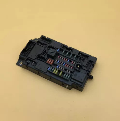 MINI COOPER S R56 FUSE RELAY JUNCTION POWER BOX BCM JBE 11-13 61.353456854-01 used OEM body control module
