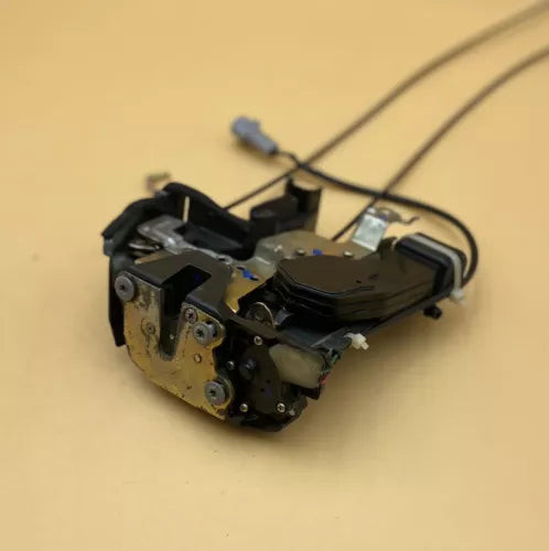 TOYOTA TUNDRA REGULAR & ACCESS CABS LEFT FRONT DOOR LATCH LOCK ACTUATOR 00-06 used OEM door lock latch