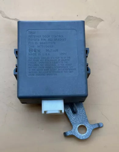TOYOTA CAMRY DCR KEYLESS DOOR CONTROL MODULE RECEIVER 02-06 89741-AA020 OEM used OEM keyless entry module