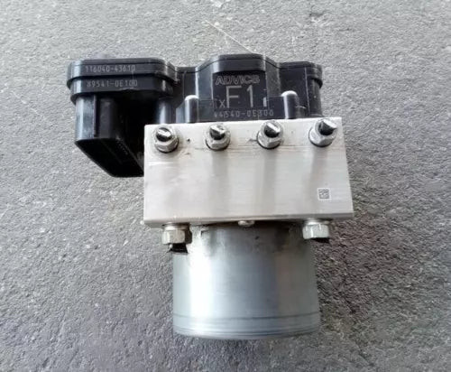 2017-2019 Toyota Highlander ABS Anti-lock Brake Pump Assembly 2.7L 3.5L OEM used OEM ABS pump and module