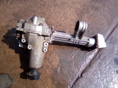 2006-2008 Suzuki Vitara Front Differential Carrier Assembly (Grand), AT OEM Used used OEM front differential carrier