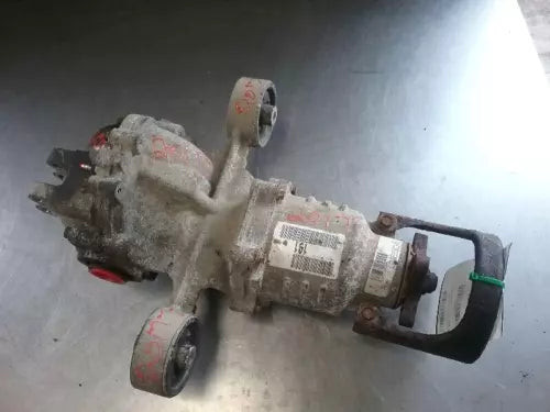 2005-2006 Chevrolet Equinox Rear Differential Carrier Assembly USED OEM used OEM rear differential carrier