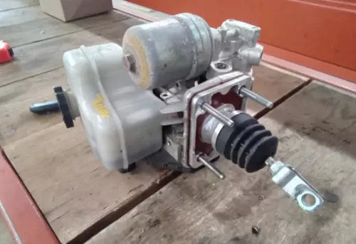 2006-2010 Hummer H3 Oem Anti-Lock Brake Pump Master Cylinder Booster Assembly Used used OEM ABS pump and module