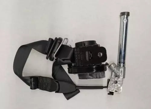 2013-2015 Ford Focus Front Left Driver Seat Belt Retractor Assy Black OEM used OEM seat belt assembly