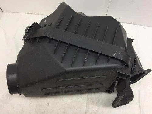 2012-2018 Jeep Wrangler Air Intake Box Cleaner 3.6L OEM used OEM air cleaner assembly