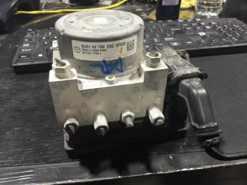 2014 2016 Mazda 3 ABS Anti Lock Brake Pump Assembly W/Tpms W/O Pre Crash Used used OEM ABS pump and module