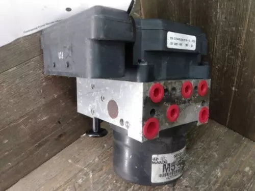 2005-2006 Hyundai Tucson ABS Anti Lock Brake Assembly traction control AWD OEM used OEM ABS pump and module