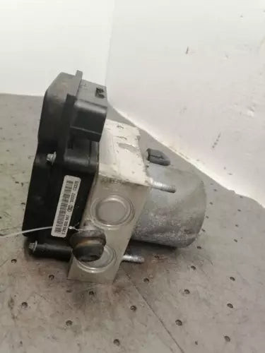 2009-2011 Ford Crown Victoria ABS Anti-Lock Brake Pump Assembly OEM used OEM ABS pump and module